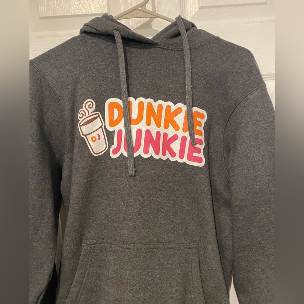 DUNKIE JUNKIE hoodie size small